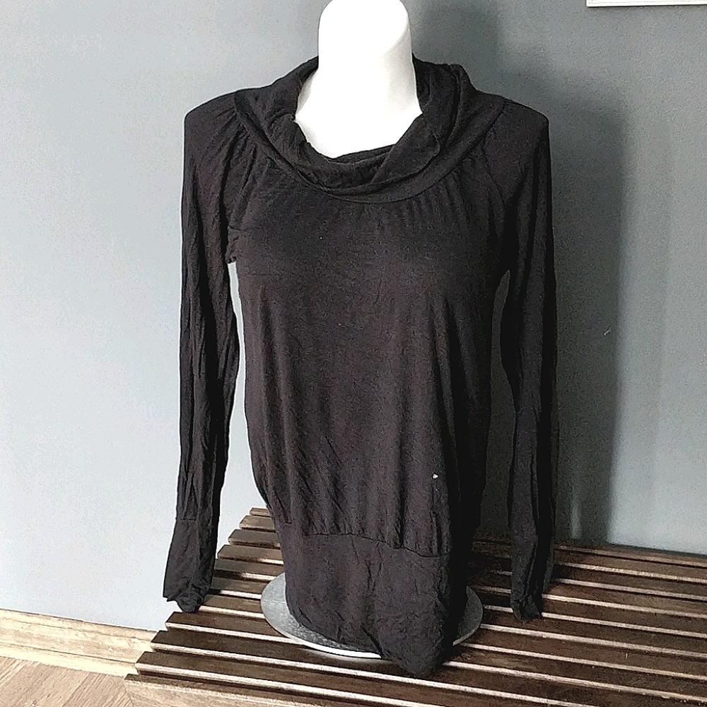 Cowl neck long sleeve lightweight short large
